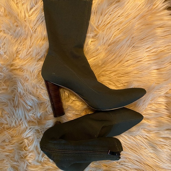 Ankle booties - Picture 2 of 2